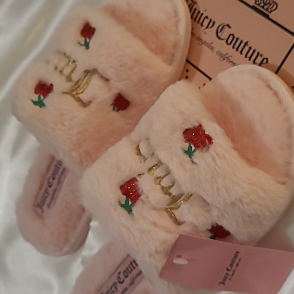Juicy Couture Light Pink Embroidered Slippers - Picture 9 of 9